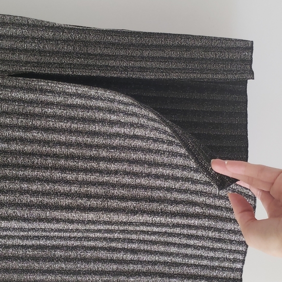 H&M Black & Silver Pencil Skirt - Picture 2 of 3